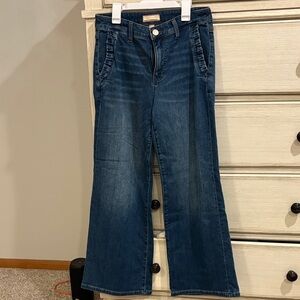 Kut from the Kloth Dark Blue  Meg  cropped Jeans. Size 2